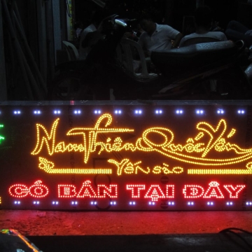 Bảng đèn led cho cửa hàng yến sào cao cấp