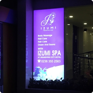 Bảng Hiệu Hộp Đèn Spa