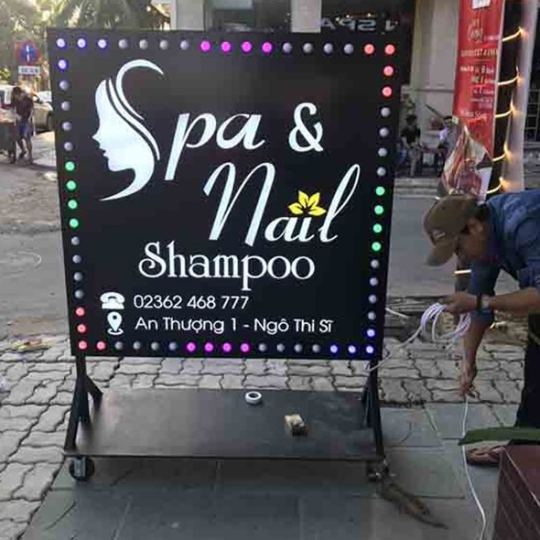 Mẫu biển quảng cáo hộp đèn alu spa